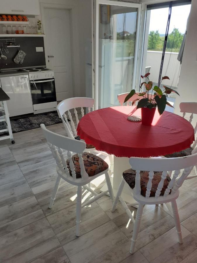 Apartman Sunce Nin Eksteriør billede